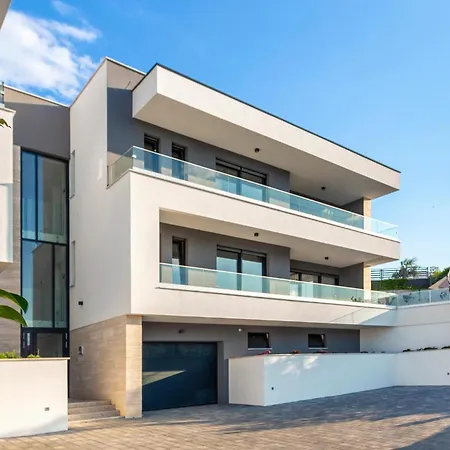 アパート In With House Sea View マリンスカ