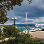 Awesome In With House Sea View Апартаменты *
