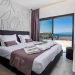 Awesome In With House Sea View *