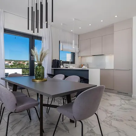 Awesome In With House Sea View