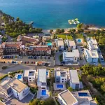 Awesome In With House Sea View